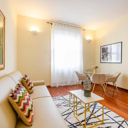 Royal Luxury P.zza Della Repubblica Aparthotel