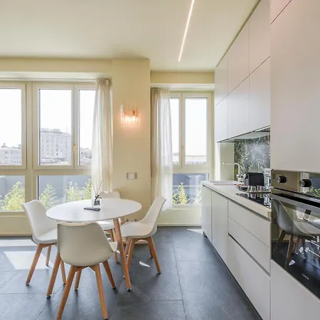 Royal Luxury P.zza Della Repubblica Apart Otel Milano