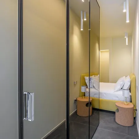 Royal Luxury P.zza Della Repubblica 3*