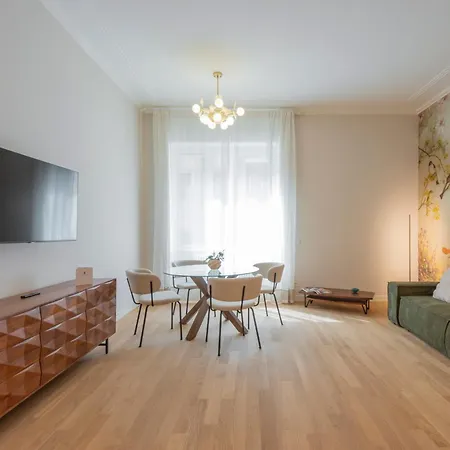 Royal Luxury P.zza Della Repubblica Aparthotel 4*