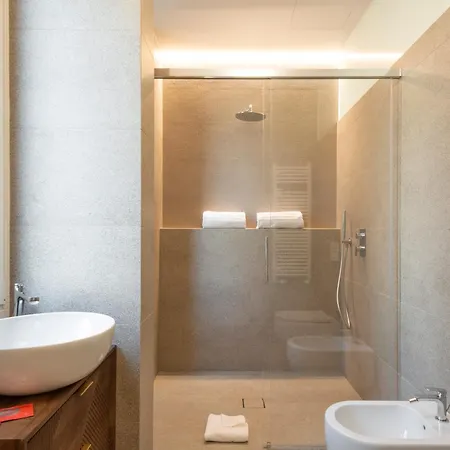 Lägenhetshotell Royal Luxury P.zza Della Repubblica Milano