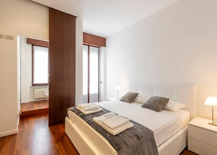 Royal Luxury P.zza Della Repubblica Aparthotel 3*