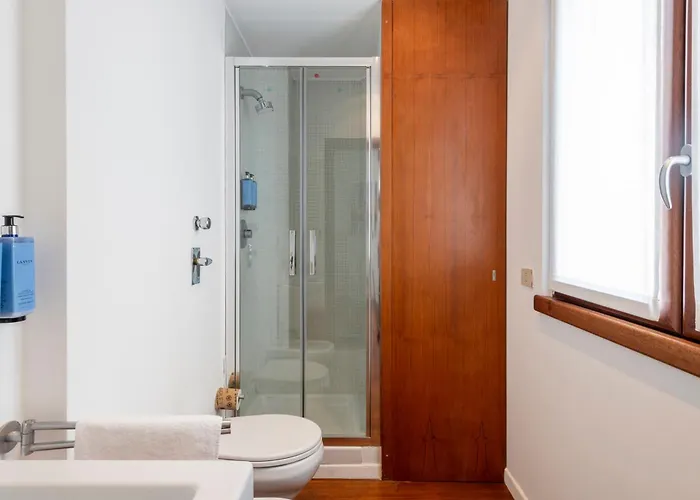 Royal Luxury P.zza Della Repubblica Aparthotel 3*