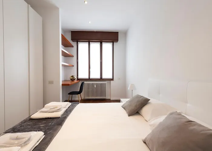 Royal Luxury P.zza Della Repubblica Aparthotel Milán