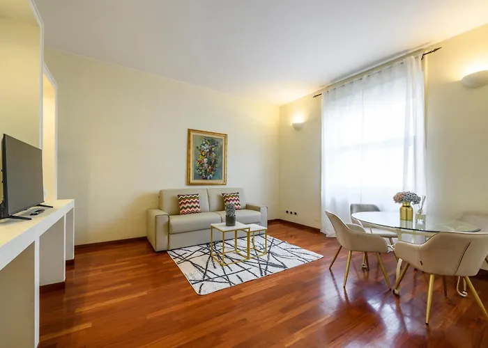 Royal Luxury P.zza Della Repubblica Aparthotel 3*