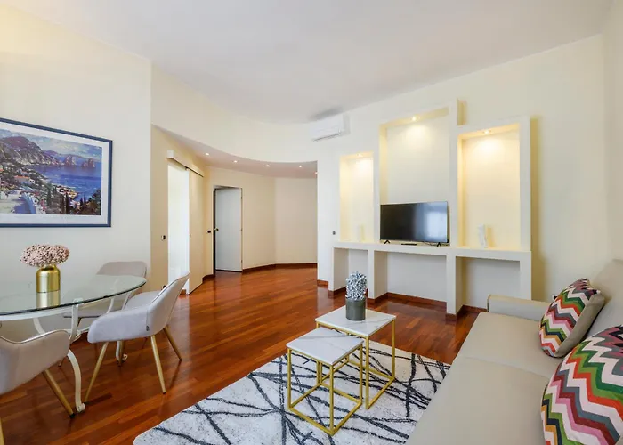Royal Luxury P.zza Della Repubblica Aparthotel Milán