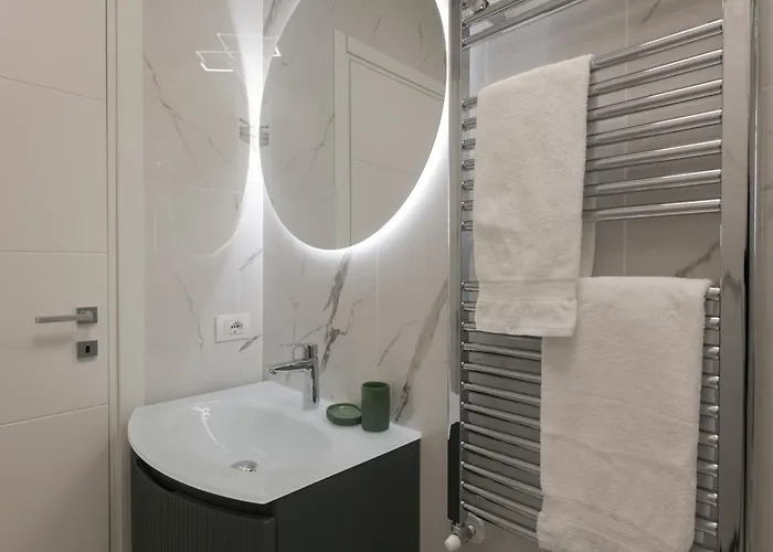 Royal Luxury P.zza Della Repubblica Aparthotel 3*
